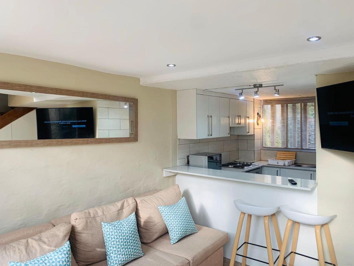 The Loft@Santorini Apartment Pretoria Bagian luar foto